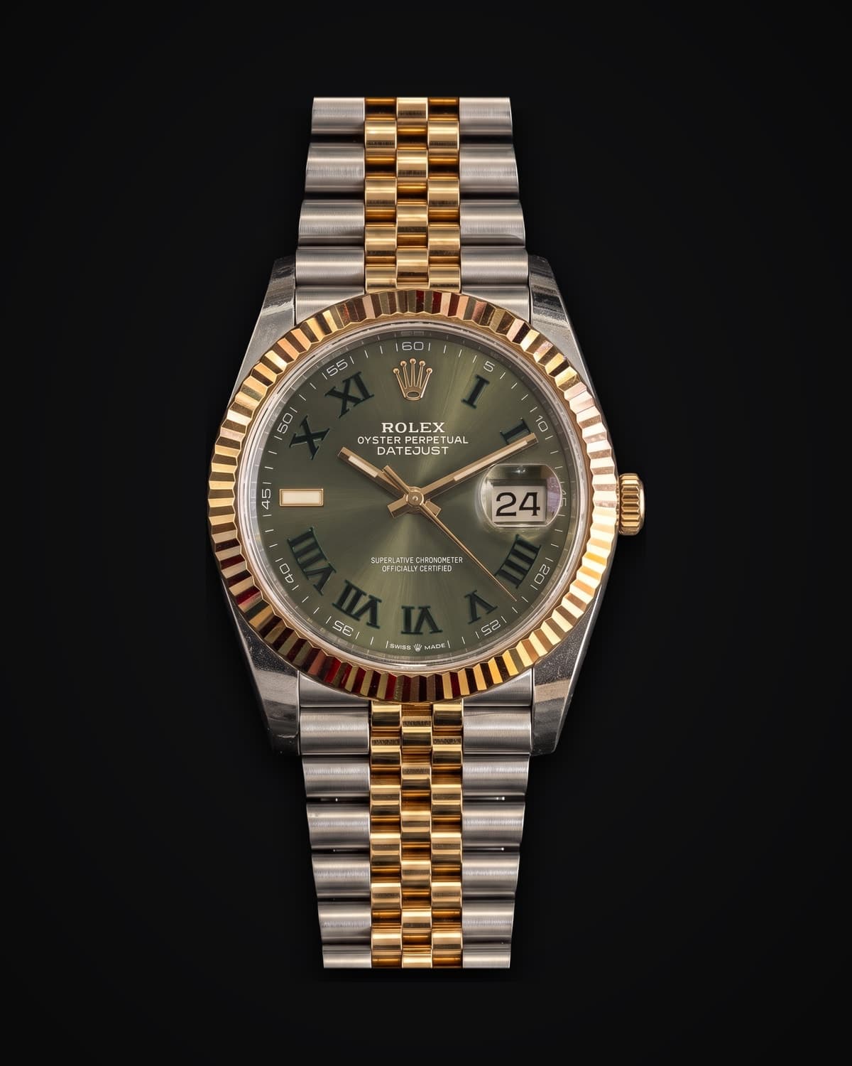 Steel and yellow gold watch with a Roman numeral dial, fluted bezel and Jubilee bracelet